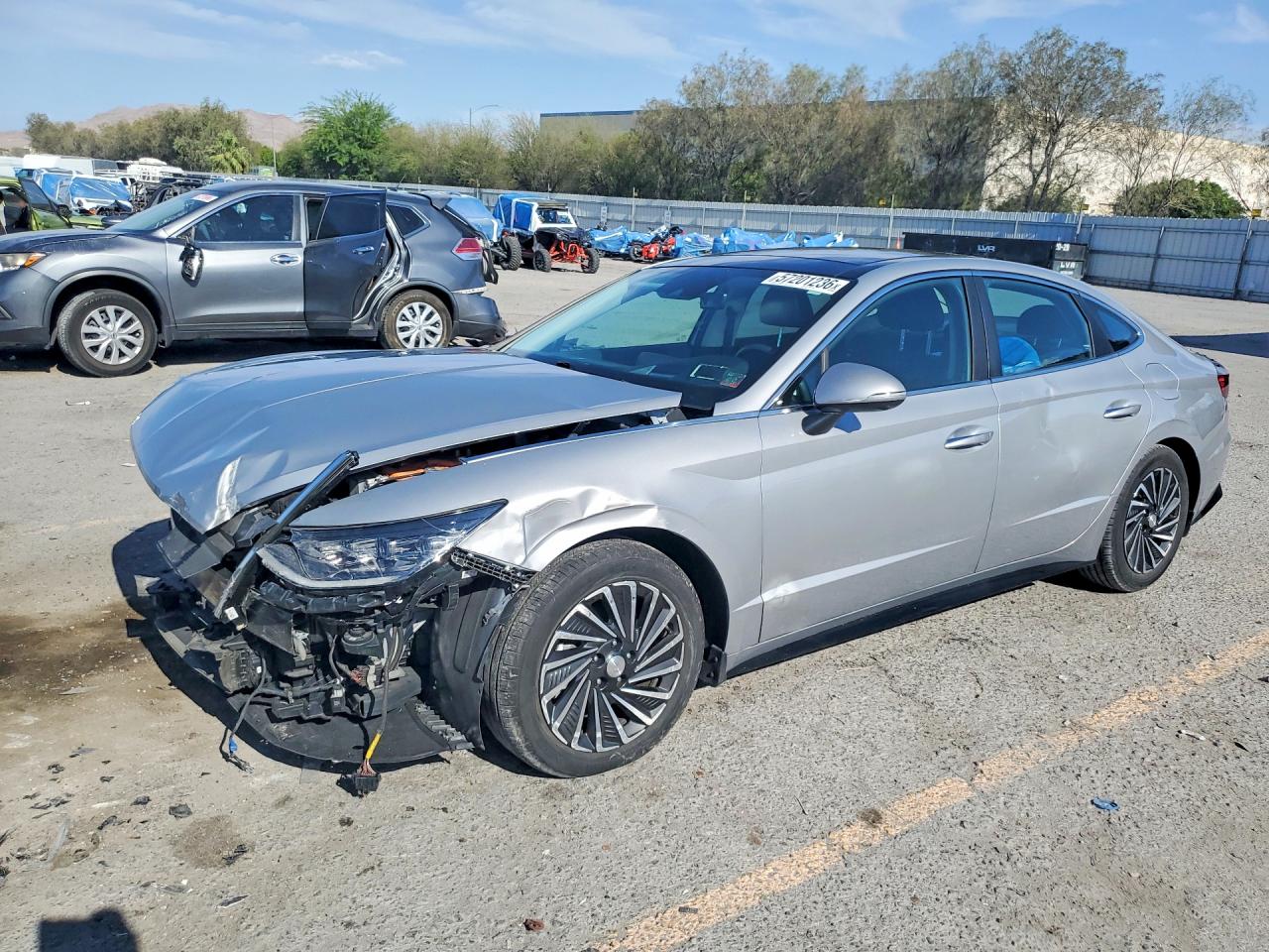 2023 HYUNDAI SONATA Limited — Front 3/4