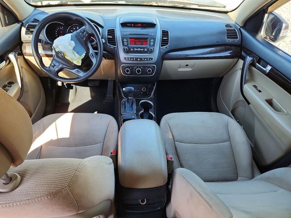 2014 KIA SORENTO Base/ LX