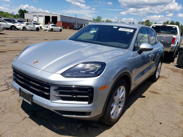 2024 PORSCHE CAYENNE