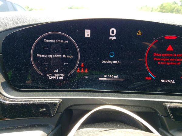2024 PORSCHE CAYENNE