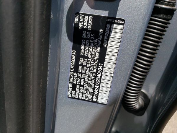 2024 PORSCHE CAYENNE
