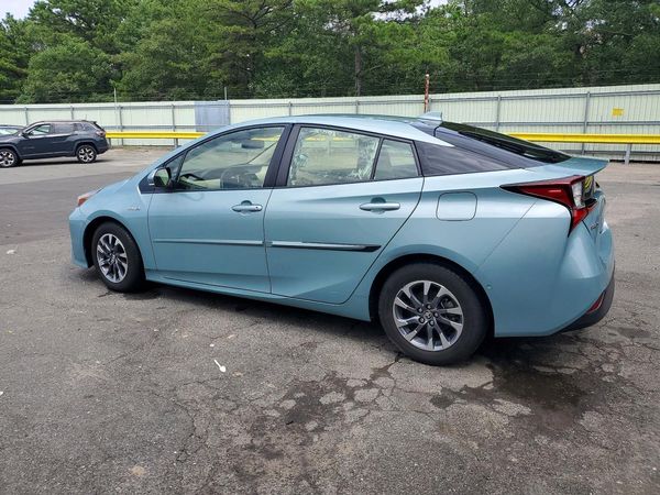 2022 TOYOTA PRIUS