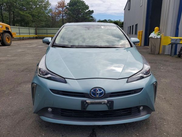 2022 TOYOTA PRIUS
