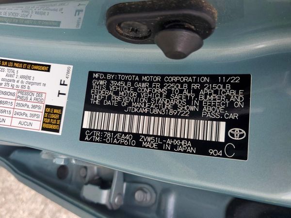 2022 TOYOTA PRIUS