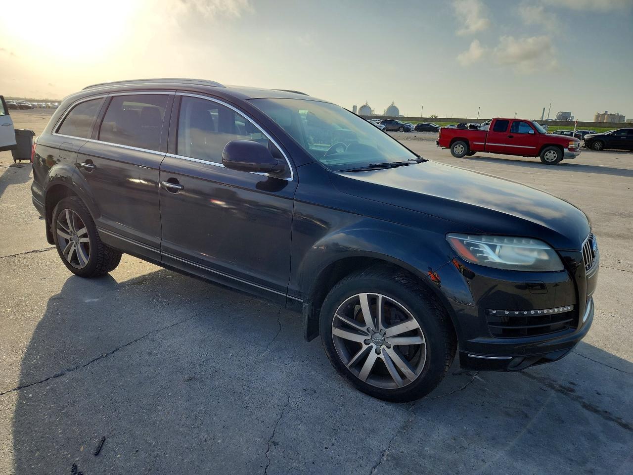 2013 AUDI Q7 Premium Plus