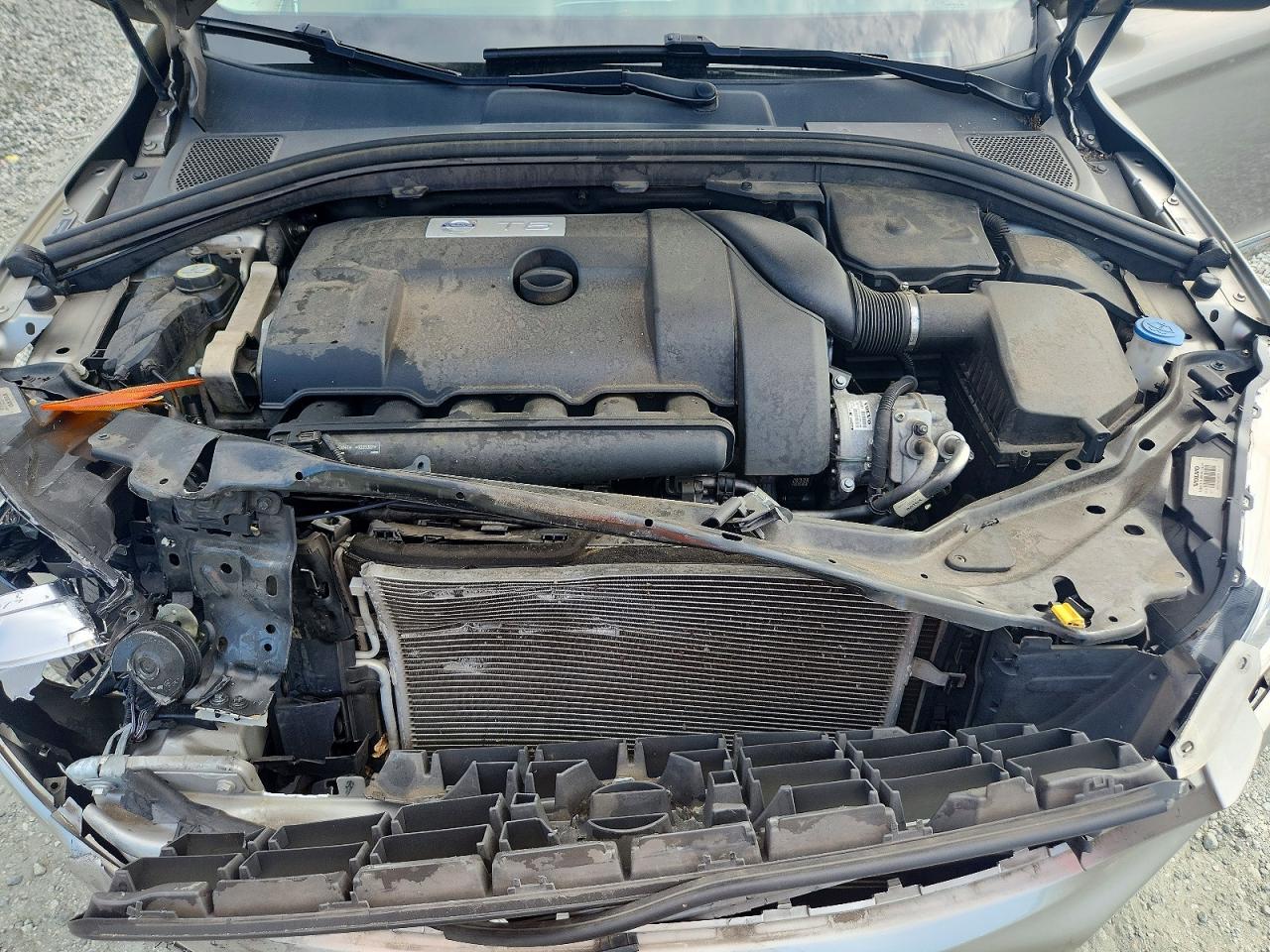 2016 VOLVO XC60