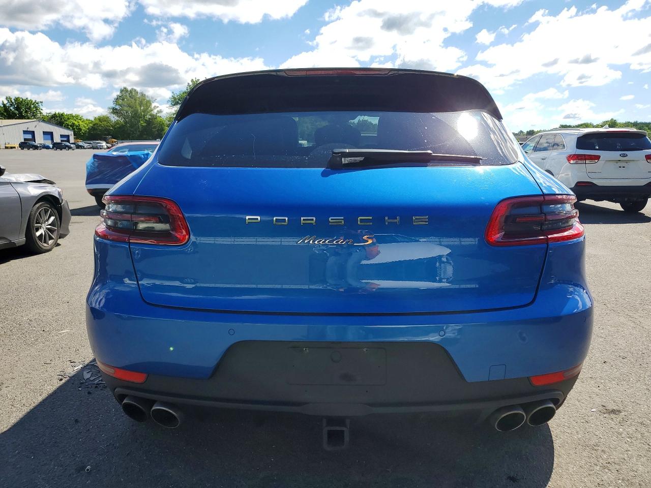 2017 PORSCHE MACAN