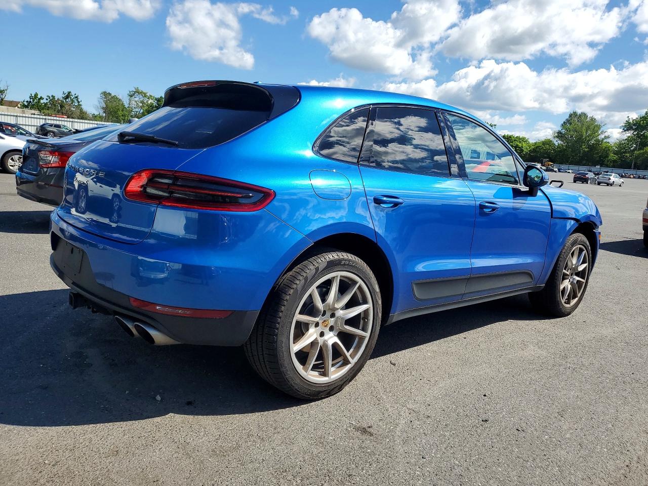 2017 PORSCHE MACAN