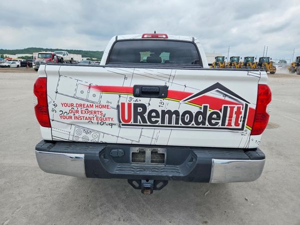 2021 TOYOTA TUNDRA SR5 grade