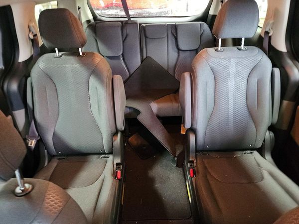 2026 KIA CARNIVAL LX, LXS