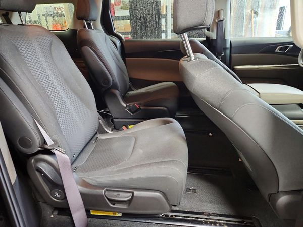 2026 KIA CARNIVAL LX, LXS