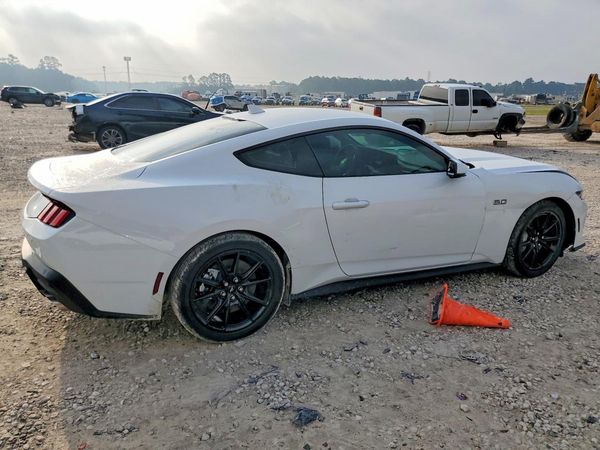 2026 FORD MUSTANG