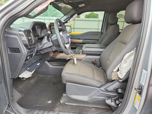 2025 FORD F150 STX