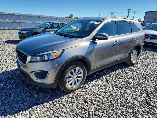 2016 KIA SORENTO L / LX