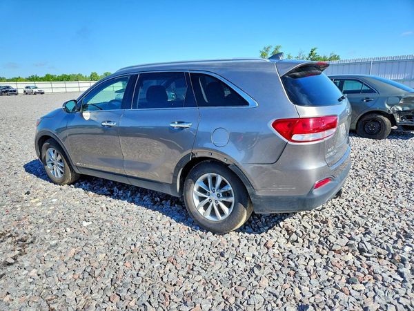 2016 KIA SORENTO L / LX