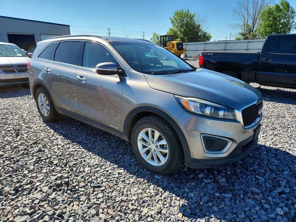 2016 KIA SORENTO L / LX