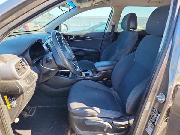 2016 KIA SORENTO L / LX