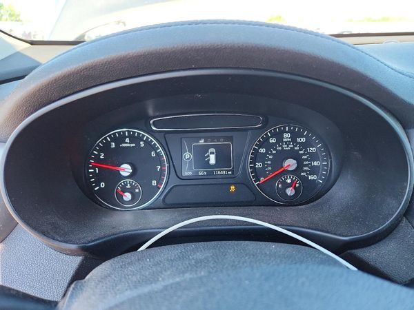 2016 KIA SORENTO L / LX