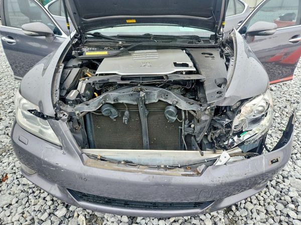 2012 LEXUS LS 460