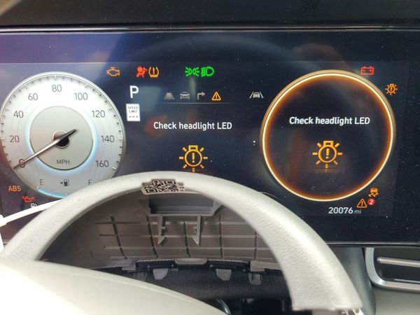 2024 HYUNDAI ELANTRA SEL w/ Convenience Pkg