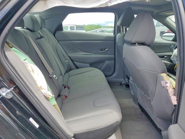 2024 HYUNDAI ELANTRA SEL w/ Convenience Pkg