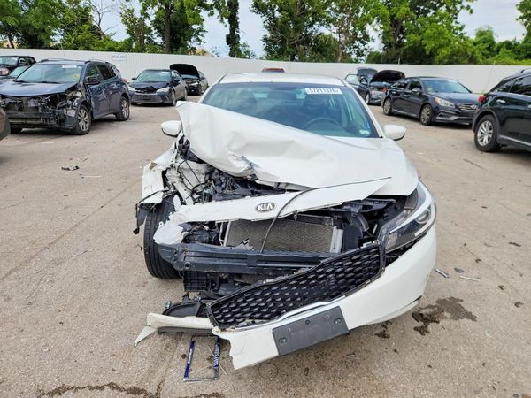 2017 KIA FORTE LX Base