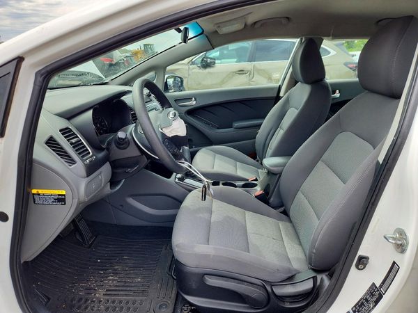 2017 KIA FORTE LX Base