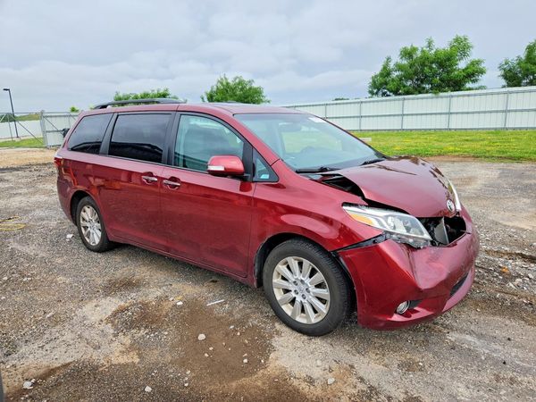 2015 TOYOTA SIENNA