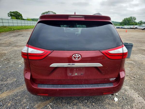 2015 TOYOTA SIENNA