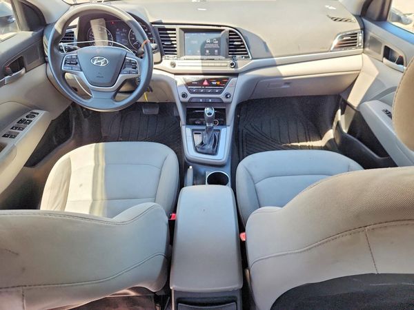 2017 HYUNDAI ELANTRA