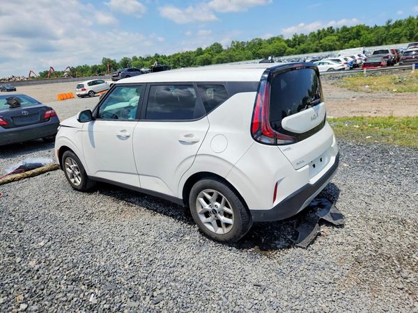 2023 KIA SOUL LX, S