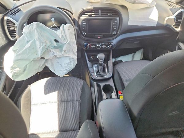 2023 KIA SOUL LX, S