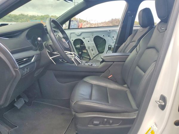 2021 CADILLAC XT4 Premium Luxury
