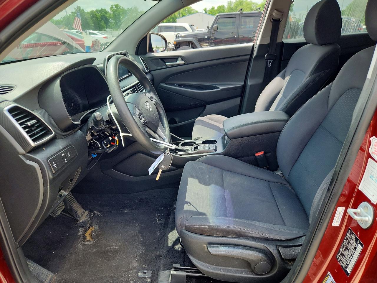 2020 HYUNDAI TUCSON SE