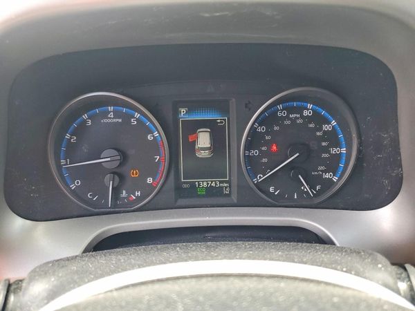 2017 TOYOTA RAV4 LE