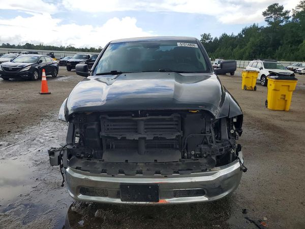 2024 RAM 1500 CLASSIC SLT / Warlock