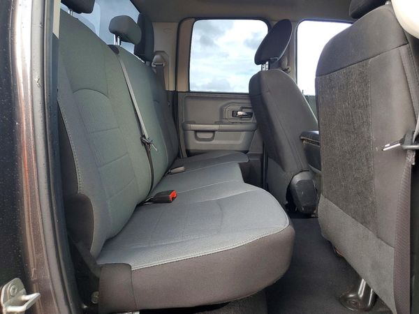 2024 RAM 1500 CLASSIC SLT / Warlock