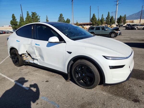 2026 TESLA MODEL Y