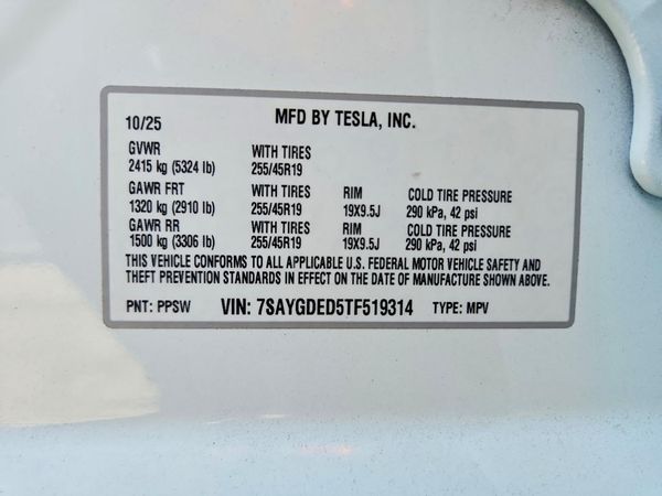 2026 TESLA MODEL Y