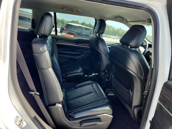 2023 JEEP GRAND CHEROKEE L LIMITED 4X2
