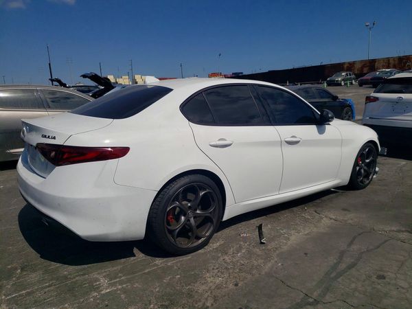 2019 ALFA ROMEO GIULIA RWD