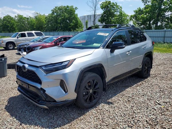 2025 TOYOTA RAV4 XSE