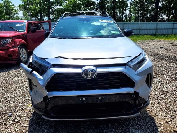 2025 TOYOTA RAV4 XSE