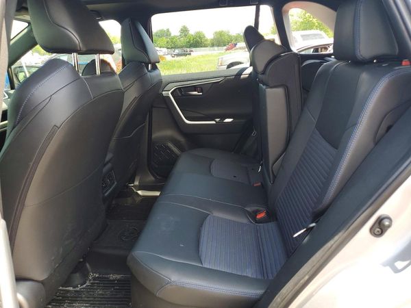 2025 TOYOTA RAV4 XSE