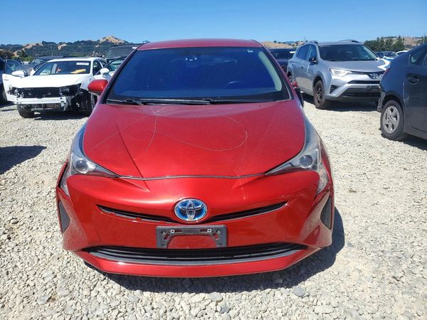 2016 TOYOTA PRIUS