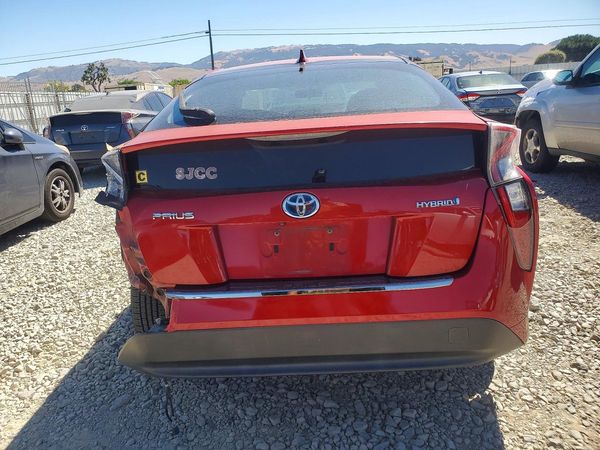 2016 TOYOTA PRIUS