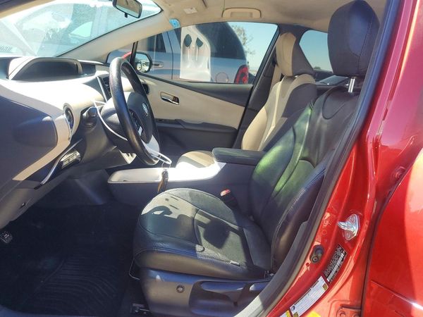 2016 TOYOTA PRIUS