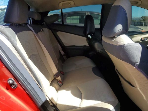 2016 TOYOTA PRIUS