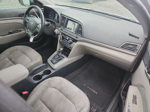 2017 HYUNDAI ELANTRA