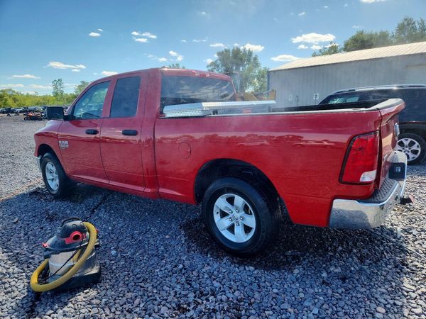 2024 RAM 1500 CLASSIC SLT / Warlock